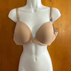 NWT Victoria’s Secret push up bra size 38C